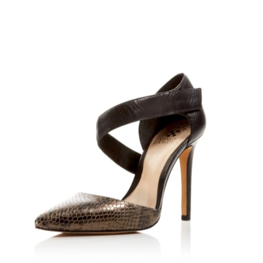 NEW Vince Camuto Black Snakeskin  “Carlotte” Heels